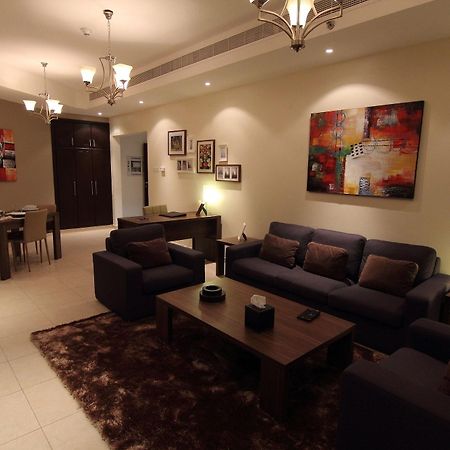 Home To Home Apartments Дубай Экстерьер фото